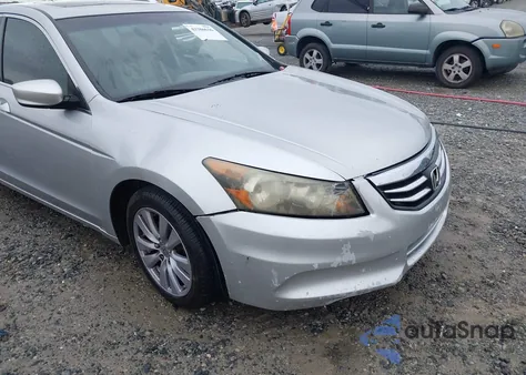 2011 Honda Accord 2.4 Ex-L z USA, uszkodzony, nr VIN 1HGCP2F87BA033335